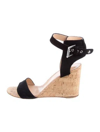 Pre-owned Gianvito Rossi Suede Sandals In Black