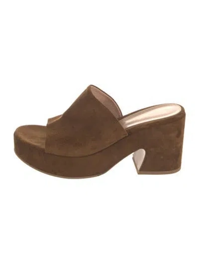 Pre-owned Gianvito Rossi Suede Slides In Brown