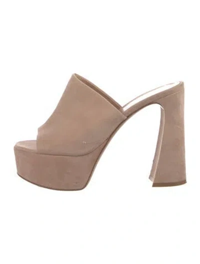 Pre-owned Gianvito Rossi Suede Slides In Pink