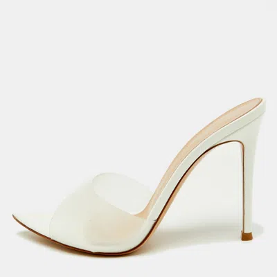 Pre-owned Gianvito Rossi Transparent Pvc And Patent Leather Elle Slide Sandals Size 37.5 In White
