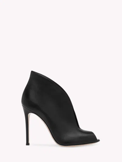 GIANVITO ROSSI VAMP