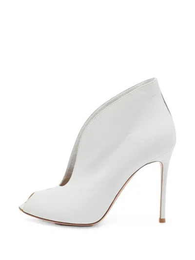 Pre-owned Gianvito Rossi Vamp Peep-toe Ankle Boots In White