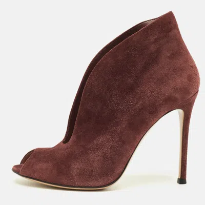 Pre-owned Gianvito Rossi Vamp Size 37 Burgundy Suede Booties