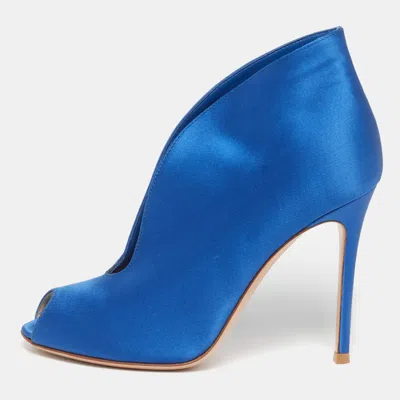 Pre-owned Gianvito Rossi Vamp Size 38 Blue Satin Booties