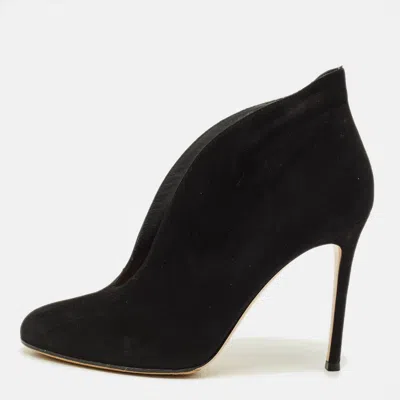 Pre-owned Gianvito Rossi Vamp Size 38.5 Black Suede Booties