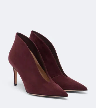 Gianvito Rossi Vania Suede Pumps In Burgundy