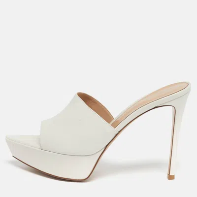 Pre-owned Gianvito Rossi White Leather Betty Platform Mules Size 40