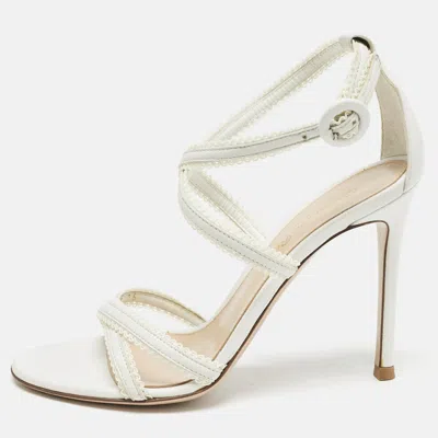 Pre-owned Gianvito Rossi White Leather Scalloped Lace Trim Ankle Strap Sandals Size 35