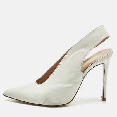 Pre-owned Gianvito Rossi White Leather Thick Slingback Pumps Size 39