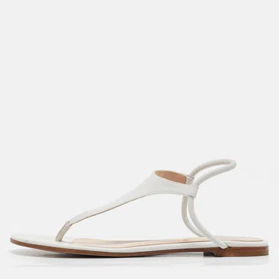 Pre-owned Gianvito Rossi White Leather Thong Flat Sandals Size 37.5