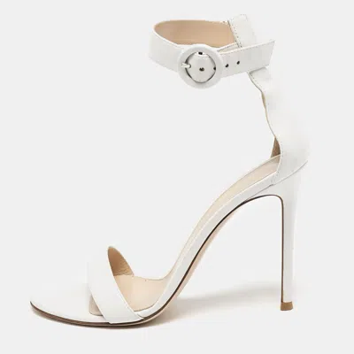 Pre-owned Gianvito Rossi White Suede Embellished Portofino Ankle Cuff Sandals Size 40