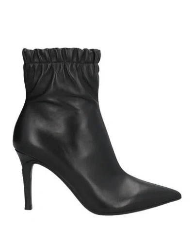 Gianvito Rossi Woman Ankle Boots Black Size 6.5 Leather