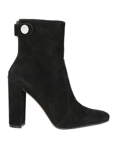 Gianvito Rossi Woman Ankle Boots Black Size 7.5 Leather