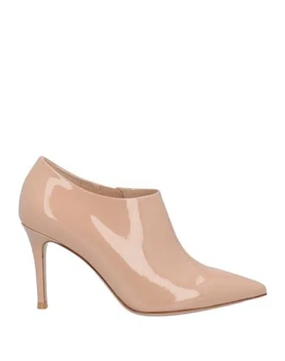 Gianvito Rossi Woman Ankle Boots Blush Size 6 Leather In Pink