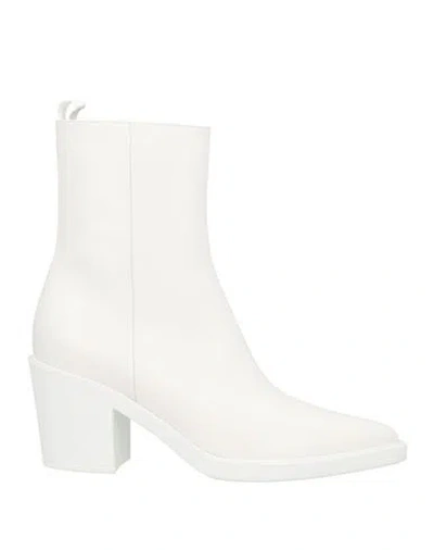 Gianvito Rossi Woman Ankle Boots White Size 9.5 Calfskin