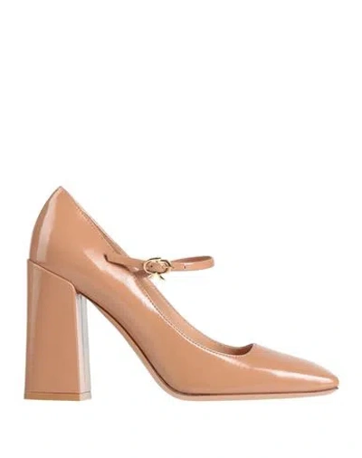 Gianvito Rossi Woman Pumps Blush Size 8 Leather In Pink