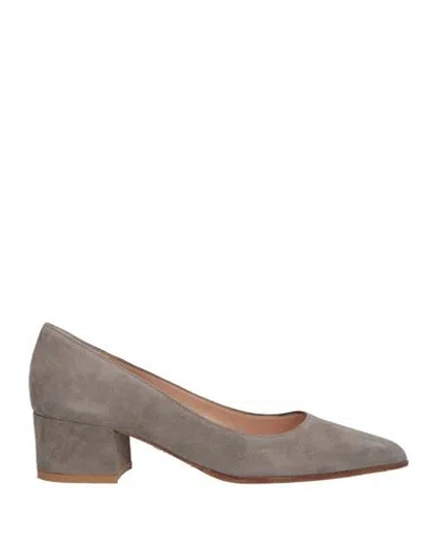 Gianvito Rossi Woman Pumps Light Grey Size 5.5 Leather