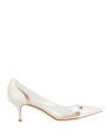 Gianvito Rossi Pumps In White