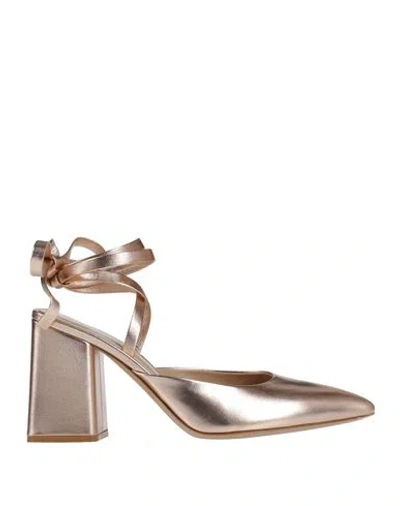 Gianvito Rossi Woman Pumps Rose Gold Size 8 Leather