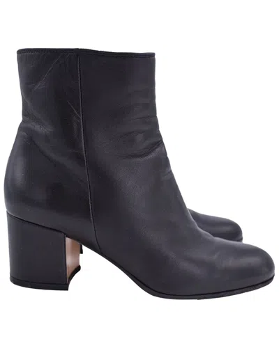 Pre-owned Gianvito Rossi Women's Calfskin Leather Chunky Heeled Bootie (authentic Pre-  Loved)