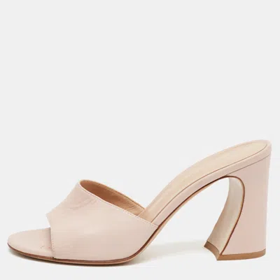 Pre-owned Gianvito Rossi Wynn Size 38 Beige Leather Slide Sandals