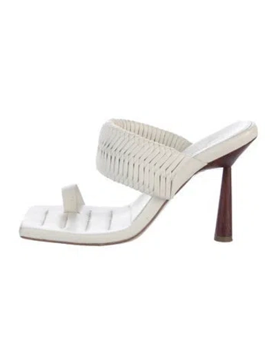 Pre-owned Gia/rhw Leather Braided Accents Mules In White