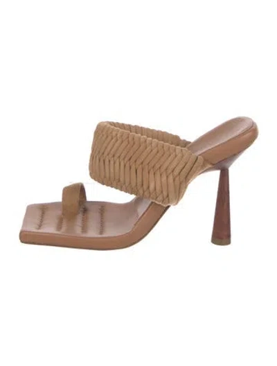 Pre-owned Gia/rhw Leather Slides In Neutral
