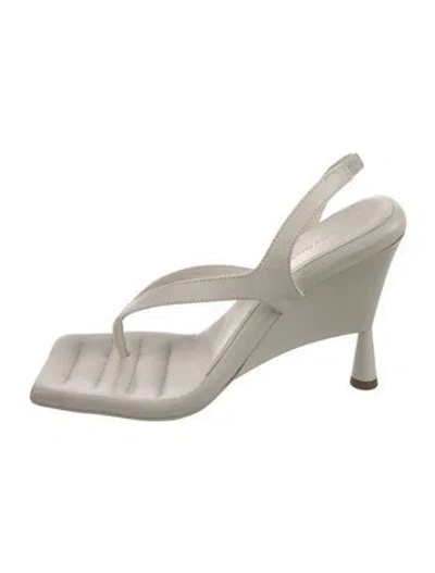 Pre-owned Gia/rhw Leather Slingback Sandals In White