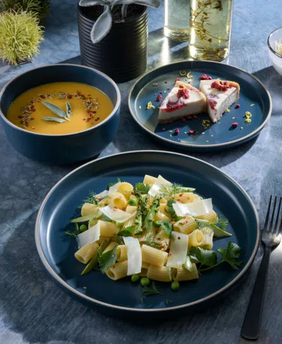 Gibson Home Home Zuma 18 Piece Dinnerware Set, Service For 6 In Dark Blue