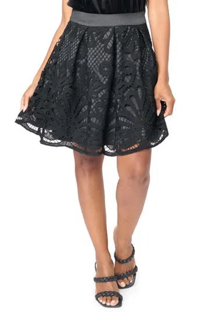 Gibsonlook Lovely In Black