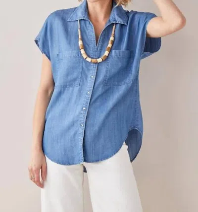 Giftcraft Deanna Button Down In Blue