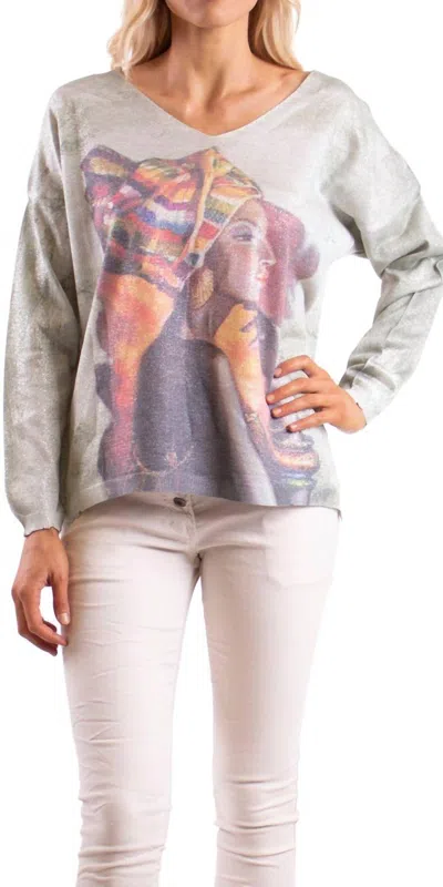 Gigi Moda Bold Queen Long Sleeve Sweater In Olive In Green