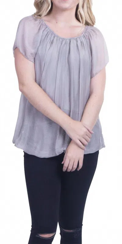 Gigi Moda Contadina Short Sleeve Blouse In Taupe In Gray