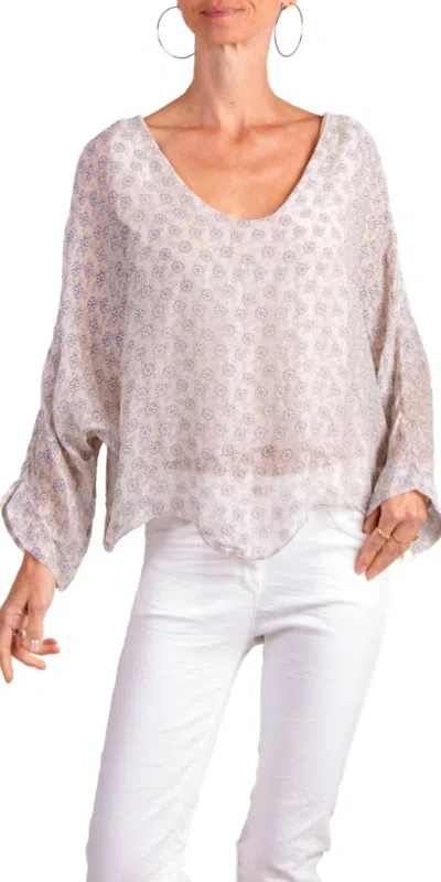 Gigi Moda Daisy Print Isabetta Scoop Neck Top In Cream In Purple