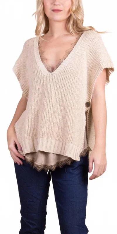 Gigi Moda Editta V Neck Vest In Beige In White