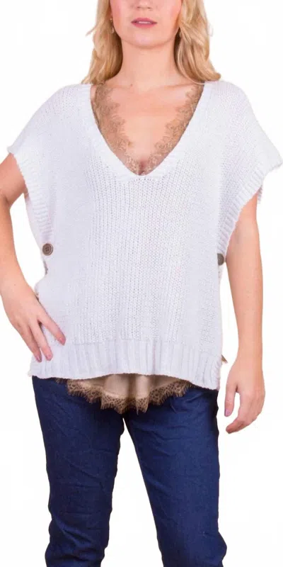 Gigi Moda Editta V Neck Vest In White