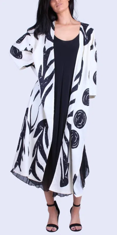 Gigi Moda Esotico Long Linen Duster In Beige In Blue
