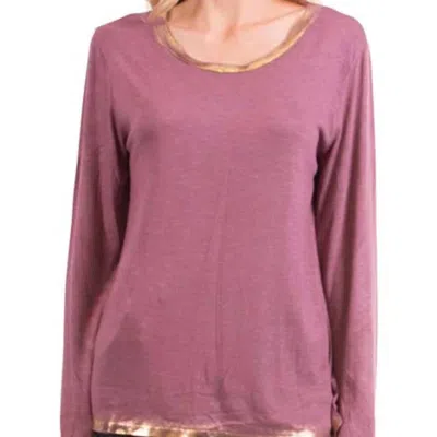 Gigi Moda Francesca Scoop Neck Top In Burgundy In White