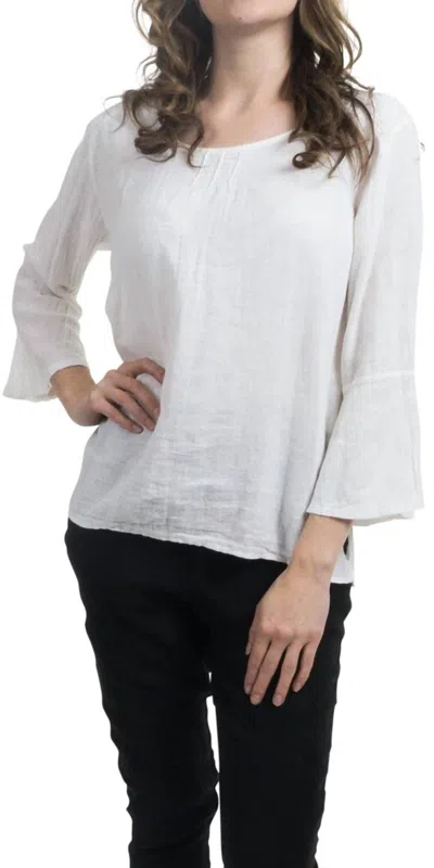 Gigi Moda Gianni Linen Scoop Neck Top In White