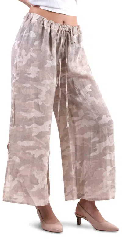 Gigi Moda Giulana Camo Capri Pants In Beige In Neutral