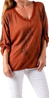 Gigi Moda Lara V-neck Blouse In Rust In Multi