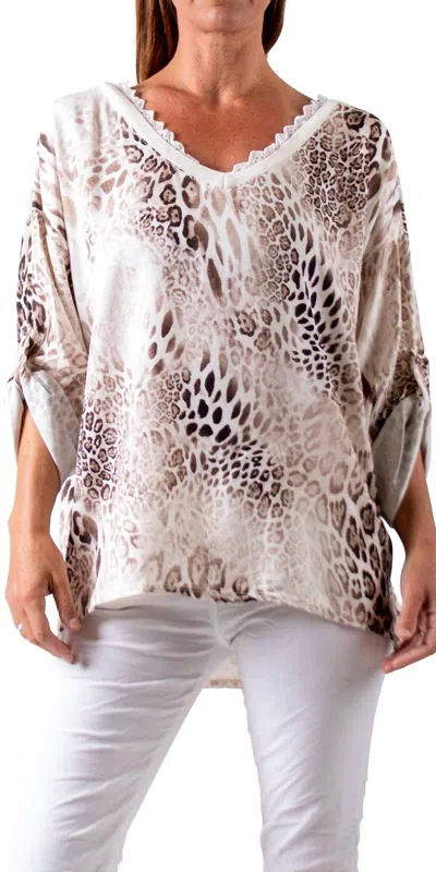 Gigi Moda Lara V-neck Blouse In Beige In Multi
