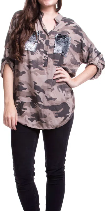Gigi Moda Leona Button Top In Beige In Gray