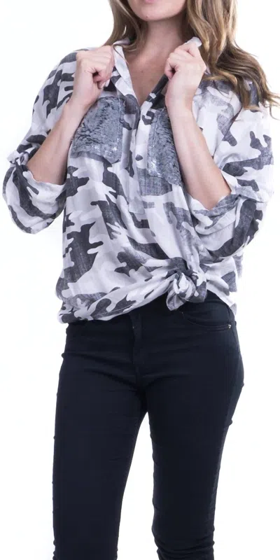 Gigi Moda Leona Button Top In White In Blue