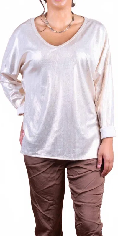 Gigi Moda Luminare V-neck Top In Beige In Gray