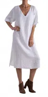 Gigi Moda Matera Linen Midi Dress In White In Purple