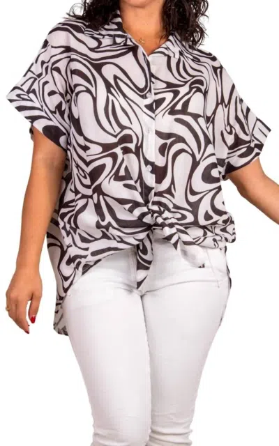 Gigi Moda Tropical Button Down Shirt In Black In Gray