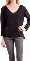 Gigi Moda Val V-neck Shiny Blouse In Black In Black