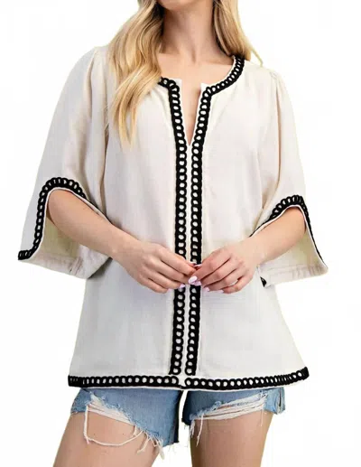 Gigio 3/4 Sleeve Linen Tunic With Embroidered Details In Ivory In White