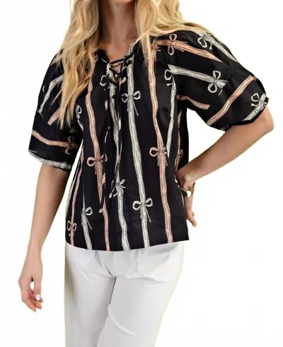 Gigio Bow Print Front Tie Top In Black/peach